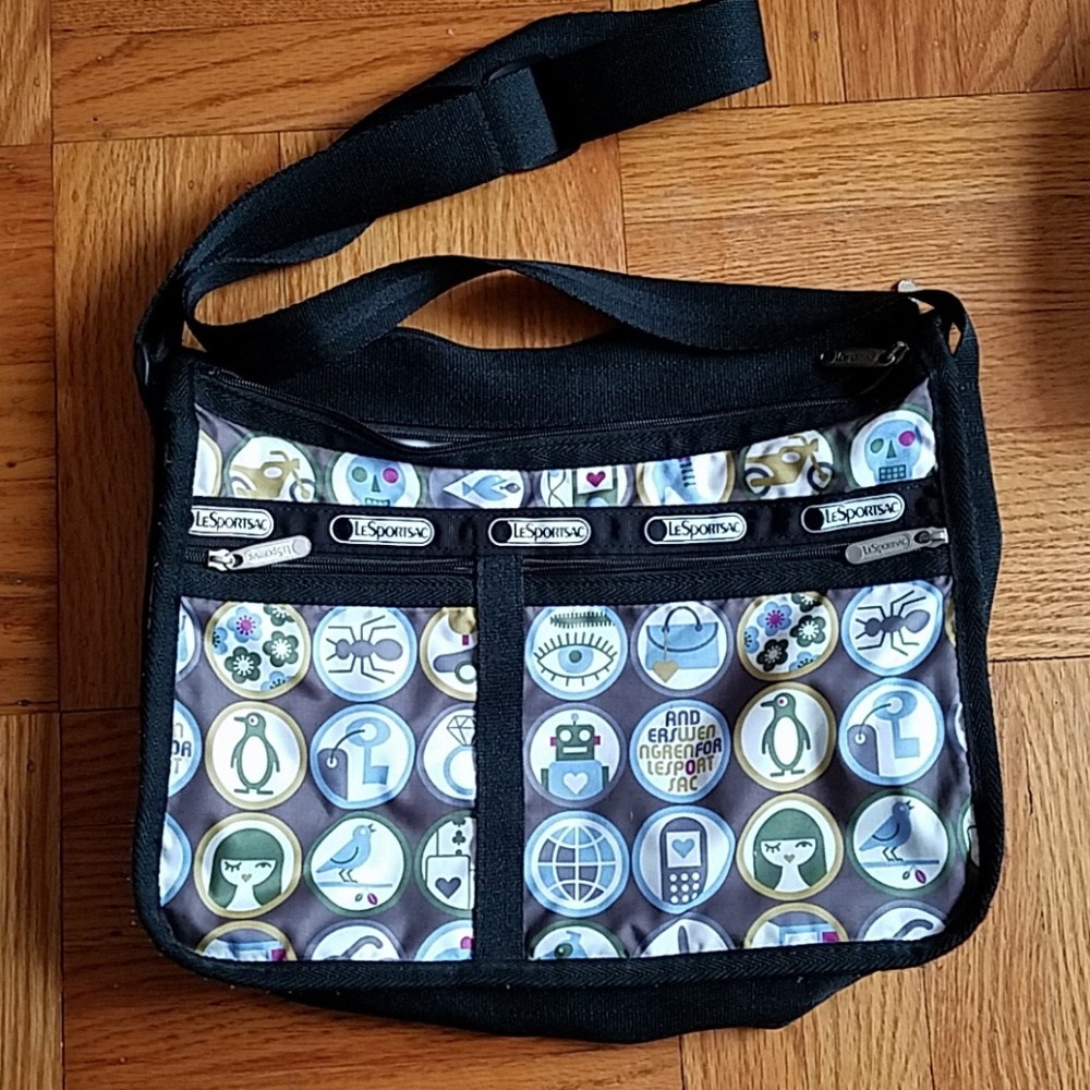 LeSportsac Deluxe Everyday Bag